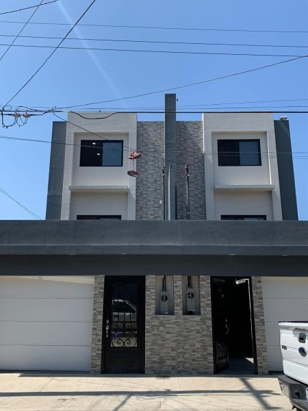 Casa en Venta en PLAYAS DE TIJUANA TIJUANA, California