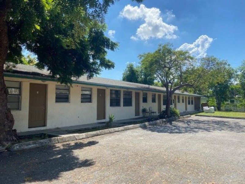 Edificio en Venta en  Hollywood, Florida
