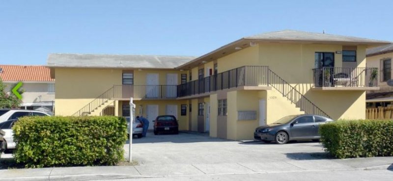 Edificio en Venta en  Hialeah, Florida